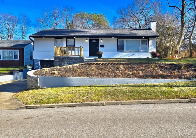 Photo 2 of Sale Pending at 5940 Kenneth Ave, Cincinnati, OH 45224 | MLS# 1865041 | Listing updated on 2026-08-31