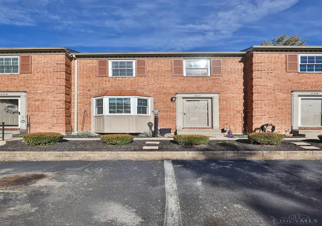 2nd image of 1610 Gelhot Dr #207, Fairfield, OH 45014 | MLS# 1866074