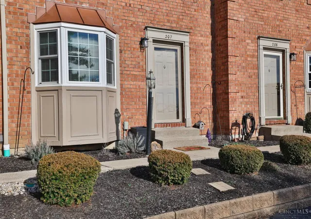 Homes for sale in Fairfield, OH | 1610 Gelhot Dr #207, Fairfield, OH 45014 | MLS# 1866074