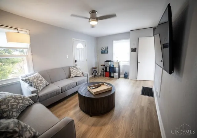 Photo 3 of Single family home for sale at 1527 Dana Ave, Cincinnati, OH 45207 | MLS# 1866451 | Listing updated on 2026-03-30
