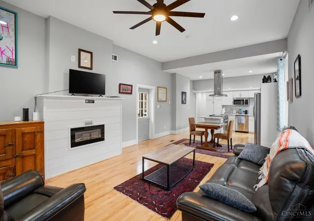 Homes for sale in Cincinnati, OH | 132 Winkler St, Cincinnati, OH 45219 | MLS# 1866946