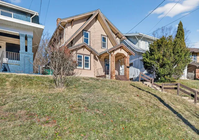 Homes for sale in Cincinnati, OH | 4340 W 8th St, Cincinnati, OH 45205 | MLS# 1865879