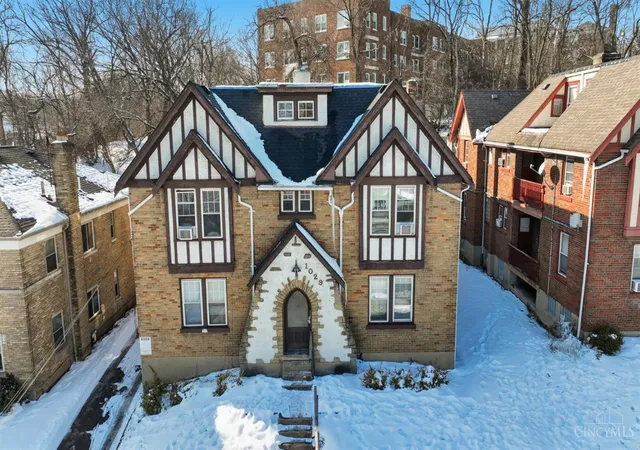 Homes for sale in Cincinnati, OH | 1029 Dana Ave, Cincinnati, OH 45229 | MLS# 1868414