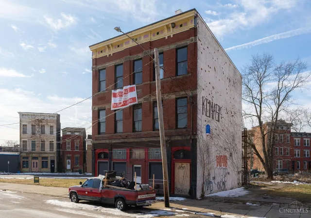 Homes for sale in Cincinnati, OH | 1913 Central Ave, Cincinnati, OH 45214 | MLS# 1868723