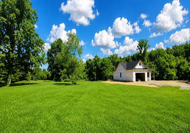 Homes for sale in Franklin Twp, OH | 1631 Swope Road, Franklin Twp, OH 45106 | MLS# 1869413
