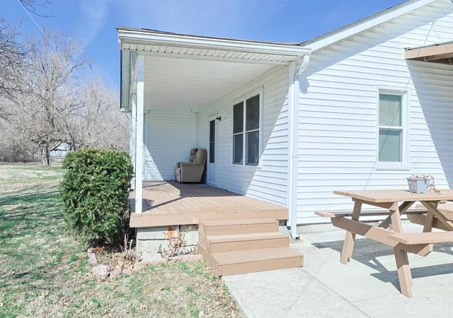 Homes for sale in Franklin Twp, OH | 5604 Route 123, Franklin Twp, OH 45005 | MLS# 1869811