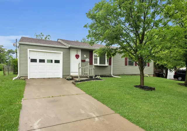 Homes for sale in Cincinnati, OH | 1364 Karahill Dr, Cincinnati, OH 45240 | MLS# 1870083