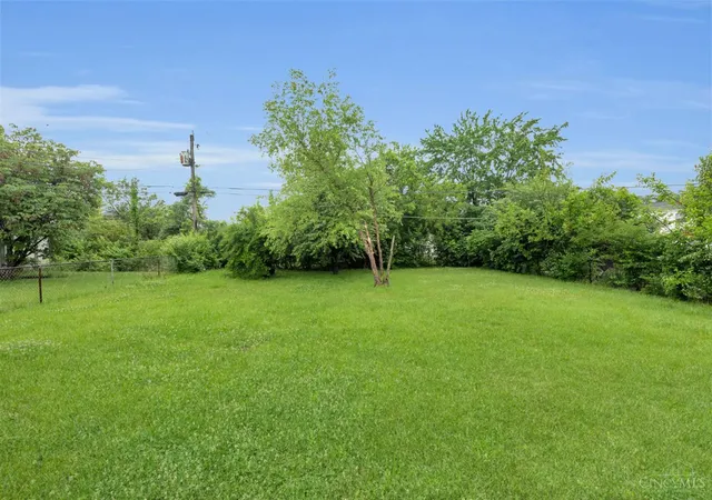 Homes for sale in Cincinnati, OH | 1364 Karahill Dr, Cincinnati, OH 45240 | MLS# 1870083
