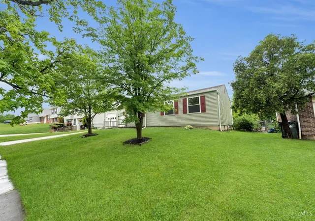 Homes for sale in Cincinnati, OH | 1364 Karahill Dr, Cincinnati, OH 45240 | MLS# 1870083