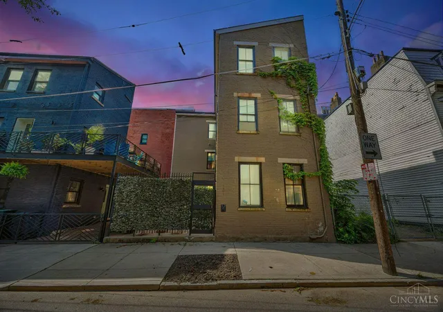 45th image of 121 Green St, Cincinnati, OH 45202 | MLS# 1870238