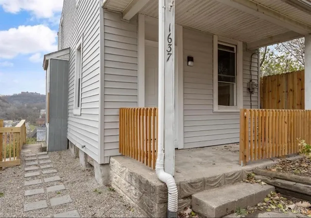 Photo 3 of Single family home for sale at 1637 Waverly Ave, Cincinnati, OH 45214 | MLS# 1870528 | Listing updated on 2026-04-21