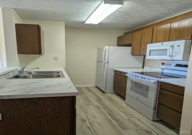 3rd image of 5985 Meadow Creek Dr #8, Milford, OH 45150 | MLS# 1870735