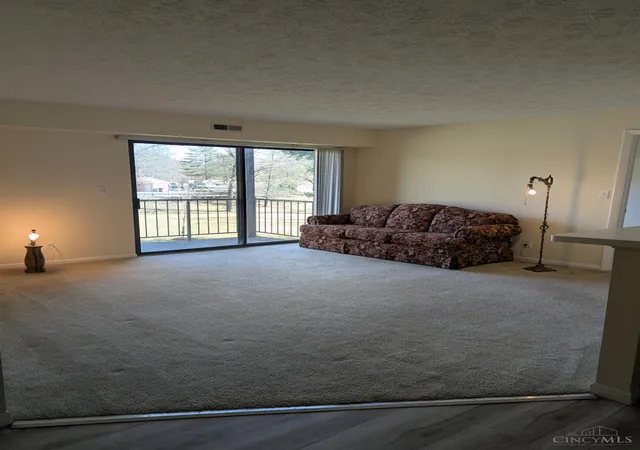 5th image of 5985 Meadow Creek Dr #8, Milford, OH 45150 | MLS# 1870735