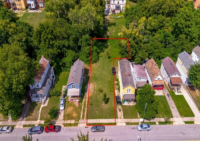 Homes for sale in Cincinnati, OH | 708 Greenwood Ave, Cincinnati, OH 45229 | MLS# 1870866
