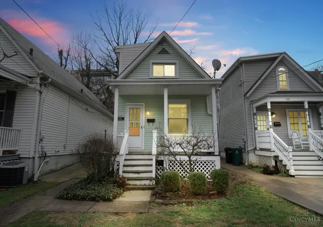 Homes for sale in Cincinnati, OH | 550 Delta Ave, Cincinnati, OH 45226 | MLS# 1871014