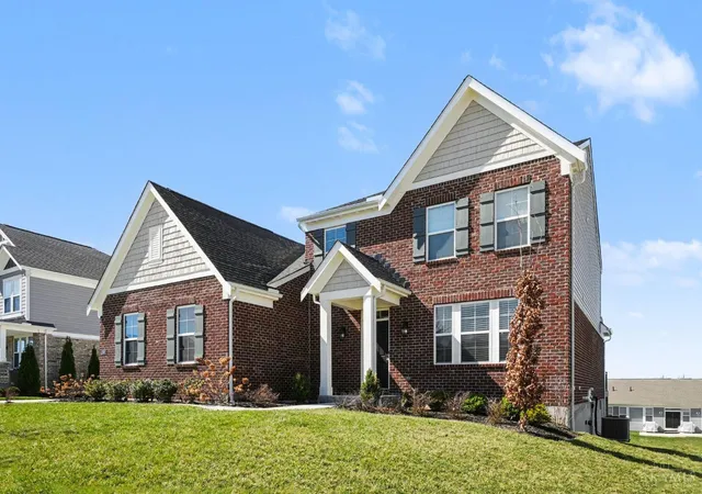 Photo 2 of Single family home for sale at 2850 Buckridge Dr, Cincinnati, OH 45233 | MLS# 1871245 | Listing updated on 2026-05-08