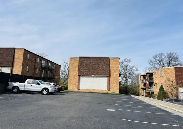 1st image of 5617 Cheviot Rd, Cincinnati, OH 45247 | MLS# 1871574