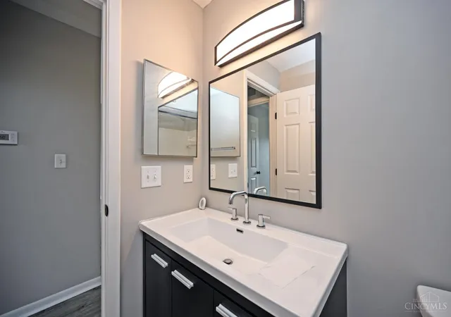 2nd image of 5985 Mdw Creek Dr, Milford, OH 45150