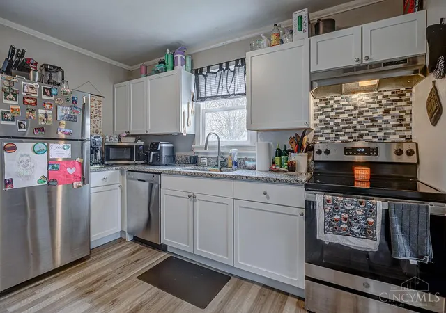 3rd image of 1938 Erie Ave, Middletown, OH 45042 | MLS# 1871704