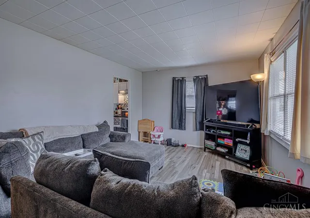 5th image of 1938 Erie Ave, Middletown, OH 45042 | MLS# 1871704