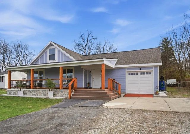 Photo 2 of Sale Pending at 3935 N Anthony Ln, Franklin, OH 45005 | MLS# 1871892 | Listing updated on 2026-08-17