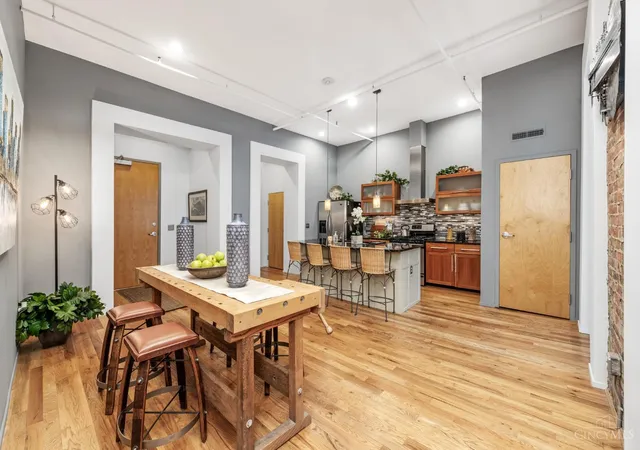 5th image of 1214 Vine St #3, Cincinnati, OH 45202 | MLS# 1872271