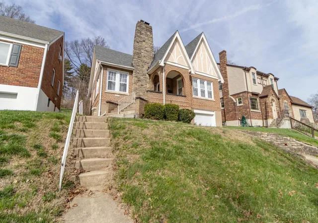 3rd image of 4330 Schulte Dr, Cincinnati, OH 45205 | MLS# 1872284