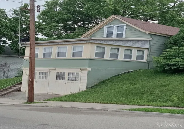 2nd image of 218 Washington Ave, St Bernard, OH 45217 | MLS# 1872524