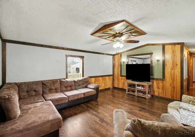 2nd image of 1703 Swings Corner Pt Isab Rd, Bethel, OH 45106 | MLS# 1871226