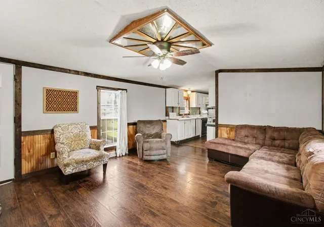 3rd image of 1703 Swings Corner Pt Isab Rd, Bethel, OH 45106 | MLS# 1871226