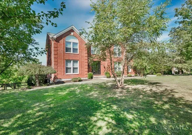 3rd image of 9873 Kittywood Dr, Cincinnati, OH 45252 | MLS# 1873008