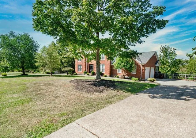 4th image of 9873 Kittywood Dr, Cincinnati, OH 45252 | MLS# 1873008