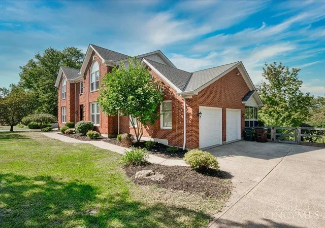 5th image of 9873 Kittywood Dr, Cincinnati, OH 45252 | MLS# 1873008