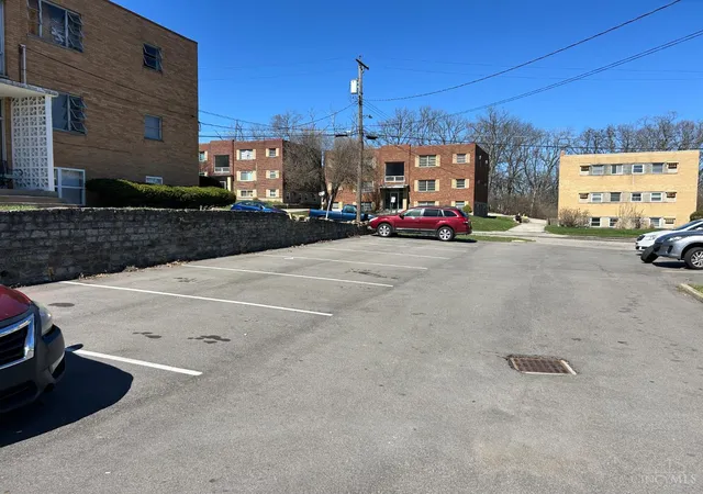 9th image of 3301 Camvic Ter, Cincinnati, OH 45211 | MLS# 1873370