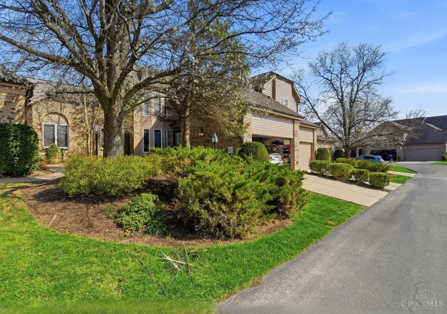 2nd image of 70 Waterview Ct #35, Hamilton, OH 45013 | MLS# 1873394