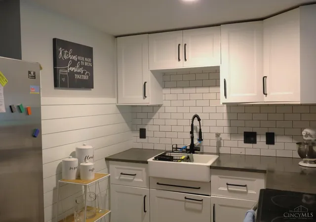 4th image of 6810 Hubbard Dr, Dayton, OH 45424 | MLS# 1873766