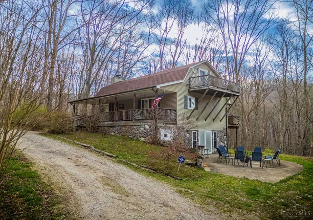 Homes for sale in Peebles, OH | 1620 Coffee Hollow Rd, Peebles, OH 45660 | MLS# 1873609