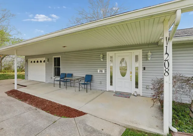 Homes for sale in Loveland, OH | 1208 Bellwood Dr, Loveland, OH 45140 | MLS# 1873666