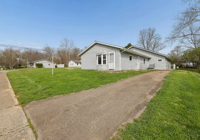 Homes for sale in Loveland, OH | 1208 Bellwood Dr, Loveland, OH 45140 | MLS# 1873666