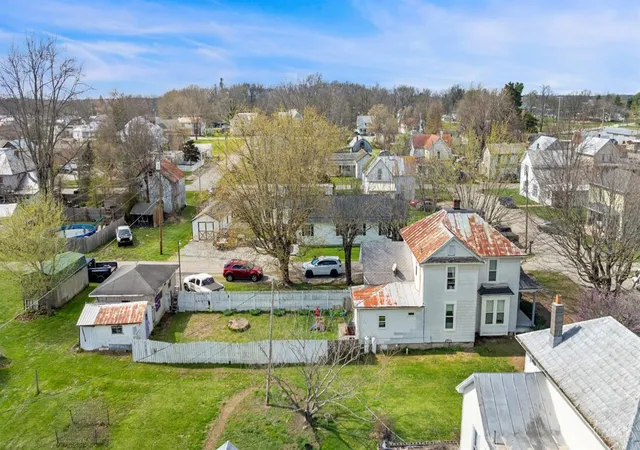 Photo 3 of Single family home for sale at 35 Maple Ave, Winchester, OH 45697 | MLS# 1874016 | Listing updated on 2026-08-21