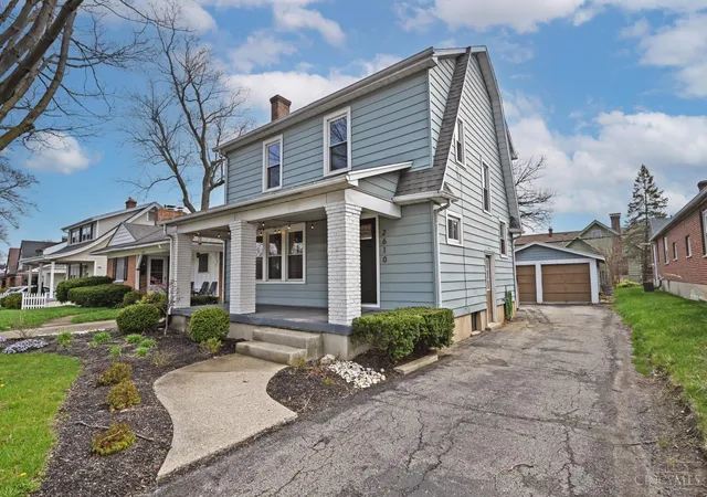 Homes for sale in Oakwood, OH | 2610 Shroyer Rd, Oakwood, OH 45419 | MLS# 1874028