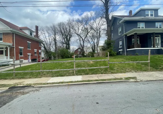 Homes for sale in Cincinnati, OH | 524 Camden Ave, Cincinnati, OH 45229 | MLS# 1874049