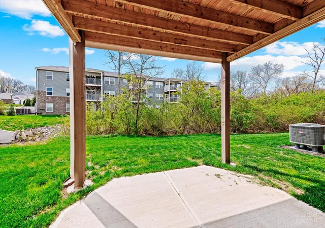 2nd image of 693 Tradition Ridge, Cincinnati, OH 45245