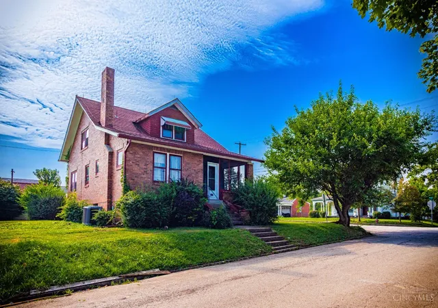 2nd image of 104 Washington St, West Union, OH 45693 | MLS# 1874125