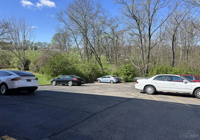 17th image of 6273 Cheviot Rd, Cincinnati, OH 45247 | MLS# 1874191