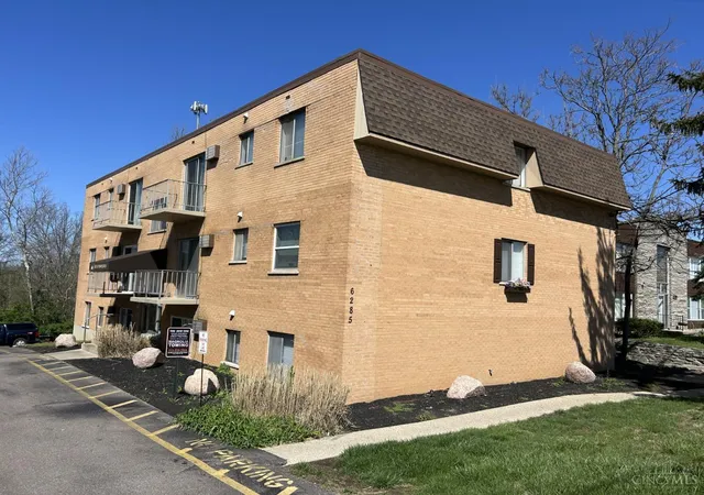 2nd image of 6273 Cheviot Rd, Green Twp, OH 45247 | MLS# 1874191