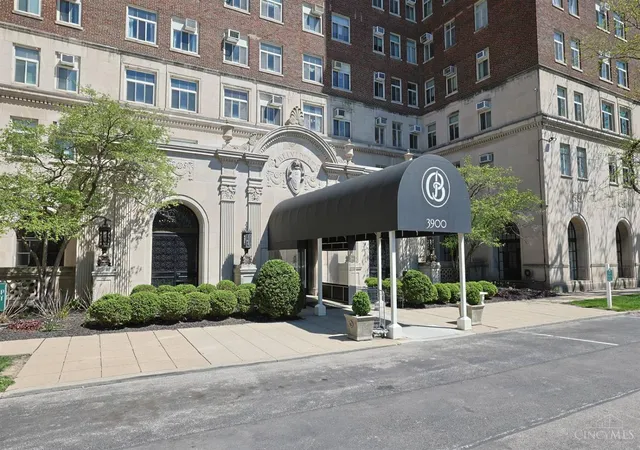 Photo 3 of Sale Pending at 3900 Rose Hl Ave #301A, Cincinnati, OH 45229 | MLS# 1874542 | Listing updated on 2026-08-06