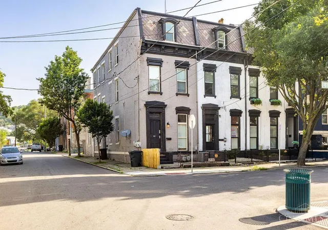 Photo 3 of House for sale at 462 Dayton St, Cincinnati, OH 45214 | MLS# 1874609 | Listing updated on 2026-09-13