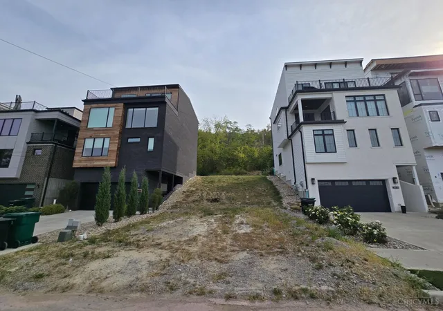 Photo 3 of Land for sale at 3942 Feemster St, Cincinnati, OH 45226 | MLS# 1874828 | Listing updated on 2026-04-10