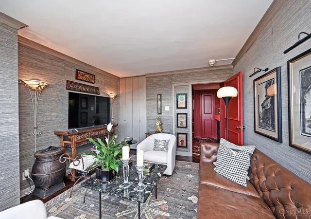 3rd image of 2324 Madison Rd #1208, Cincinnati, OH 45208 | MLS# 1874870